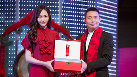 中国美正当红，澳门新葡京A股上市，引领新时代